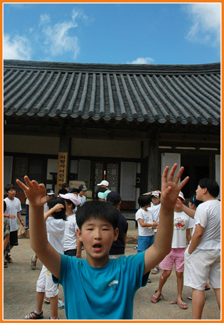 와 신난다-한껏 카메라를 의식하는 녀석들!
카메라가 통째로 제 차지입니다.