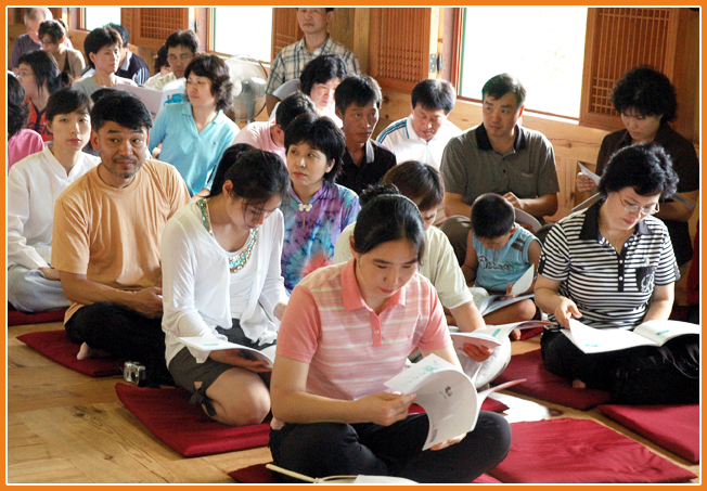졸업식-녹록하지 않는 기간,
7박8일을 거뜬히 치뤄낸 위풍당당한 녀석들.
그들이 자랑스럽습니다.