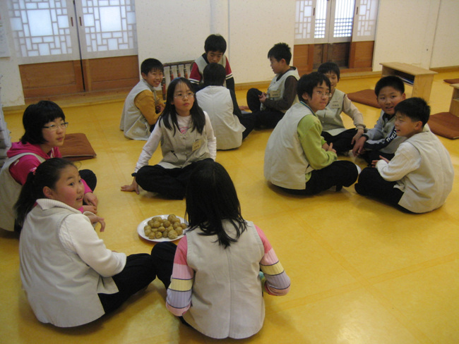 산행 후 먹는 감자 간식 맛나다-